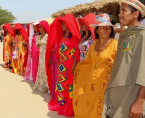 Líderes Wayuu bloquean paso del tren minero del Cerrejón item-thumbnail